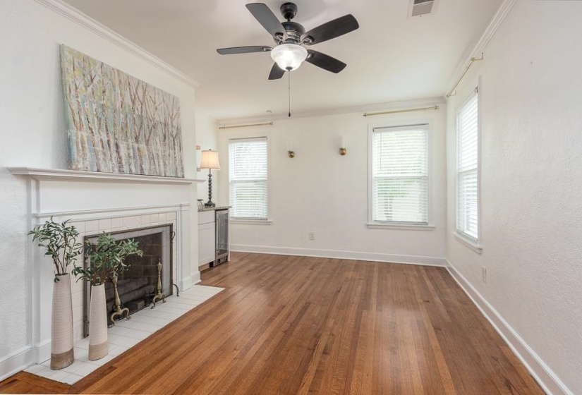 3704 CHARLESWOOD AVE, Memphis, Tennessee 38122, 3 Bedroom Bedrooms, 5 Room Rooms,2 BathroomBathrooms,Residential,For Sale,CHARLESWOOD,0,10228523