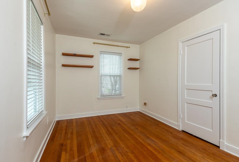 3704 CHARLESWOOD AVE, Memphis, Tennessee 38122, 3 Bedroom Bedrooms, 5 Room Rooms,2 BathroomBathrooms,Residential,For Sale,CHARLESWOOD,0,10228523