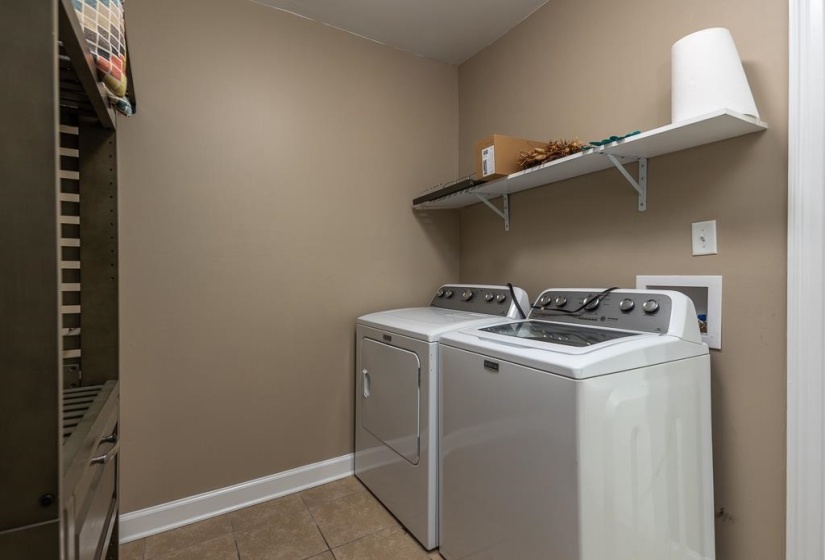 3704 CHARLESWOOD AVE, Memphis, Tennessee 38122, 3 Bedroom Bedrooms, 5 Room Rooms,2 BathroomBathrooms,Residential,For Sale,CHARLESWOOD,0,10228523
