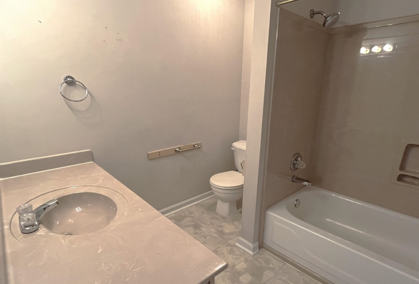 601 DUNCAN DR, Atoka, Tennessee 38004, 3 Bedroom Bedrooms, 8 Room Rooms,2 BathroomBathrooms,Residential,For Sale,DUNCAN,0,10228524