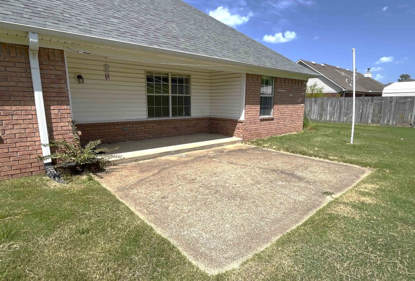 601 DUNCAN DR, Atoka, Tennessee 38004, 3 Bedroom Bedrooms, 8 Room Rooms,2 BathroomBathrooms,Residential,For Sale,DUNCAN,0,10228524