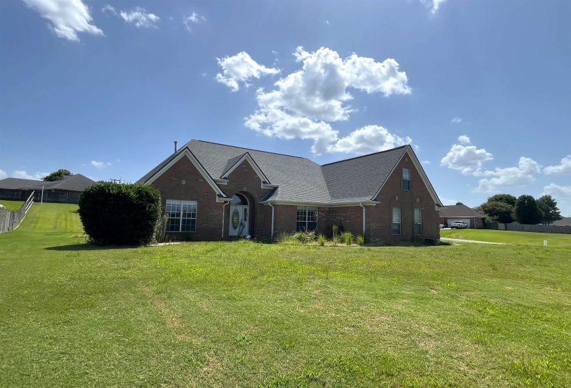 601 DUNCAN DR, Atoka, Tennessee 38004, 3 Bedroom Bedrooms, 8 Room Rooms,2 BathroomBathrooms,Residential,For Sale,DUNCAN,0,10228524