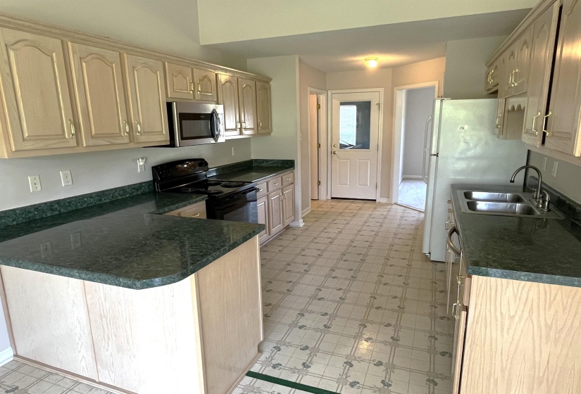 601 DUNCAN DR, Atoka, Tennessee 38004, 3 Bedroom Bedrooms, 8 Room Rooms,2 BathroomBathrooms,Residential,For Sale,DUNCAN,0,10228524