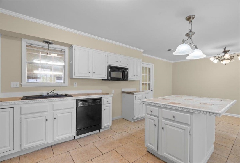 7089 FOXHILL DR, Bartlett, Tennessee 38135, 3 Bedroom Bedrooms, 6 Room Rooms,2 BathroomBathrooms,Residential,For Sale,FOXHILL,0,10228528