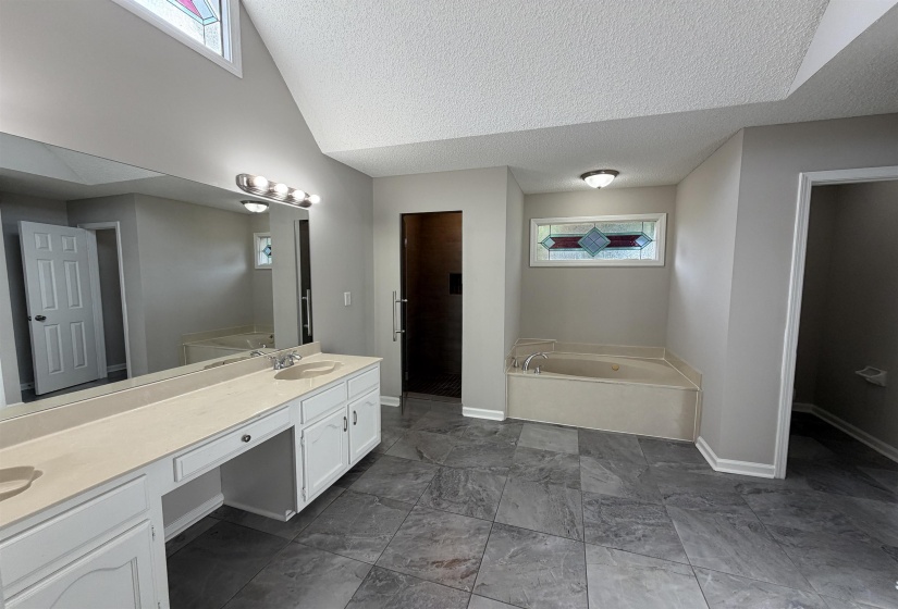 4519 FAIRWIND CV, Unicorp/Memphis, Tennessee 38125, 4 Bedroom Bedrooms, 7 Room Rooms,2.1 BathroomBathrooms,Residential,For Sale,FAIRWIND,0,10228530