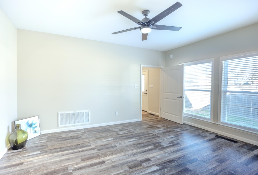 212 TIPTON ST, Covington, Tennessee 38019, 5 Bedroom Bedrooms, 3 Room Rooms,3.1 BathroomBathrooms,Residential,For Sale,TIPTON,0,10227579