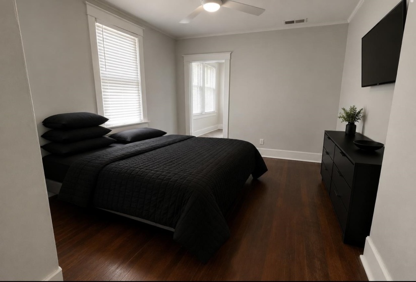 2031 CENTRAL AVE, Memphis, Tennessee 38104, 4 Bedroom Bedrooms, 8 Room Rooms,2 BathroomBathrooms,Residential,For Sale,CENTRAL,0,10218478