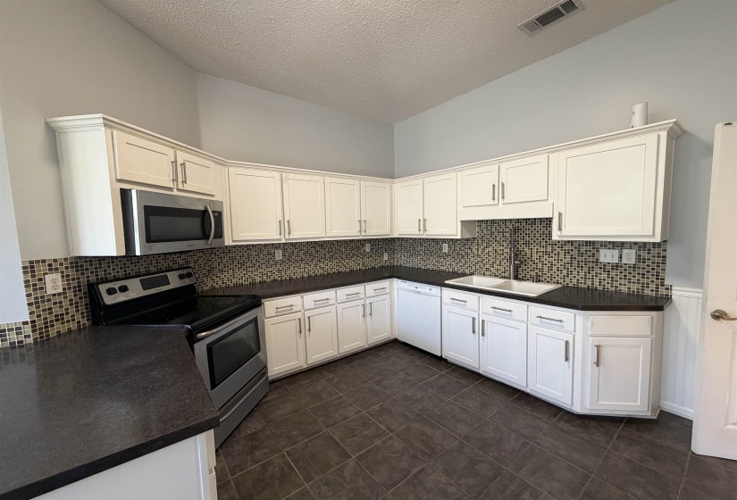 5071 JEFFREY KEITH DR, Bartlett, Tennessee 38002, 3 Bedroom Bedrooms, 7 Room Rooms,2 BathroomBathrooms,Residential,For Sale,JEFFREY KEITH,0,10220201