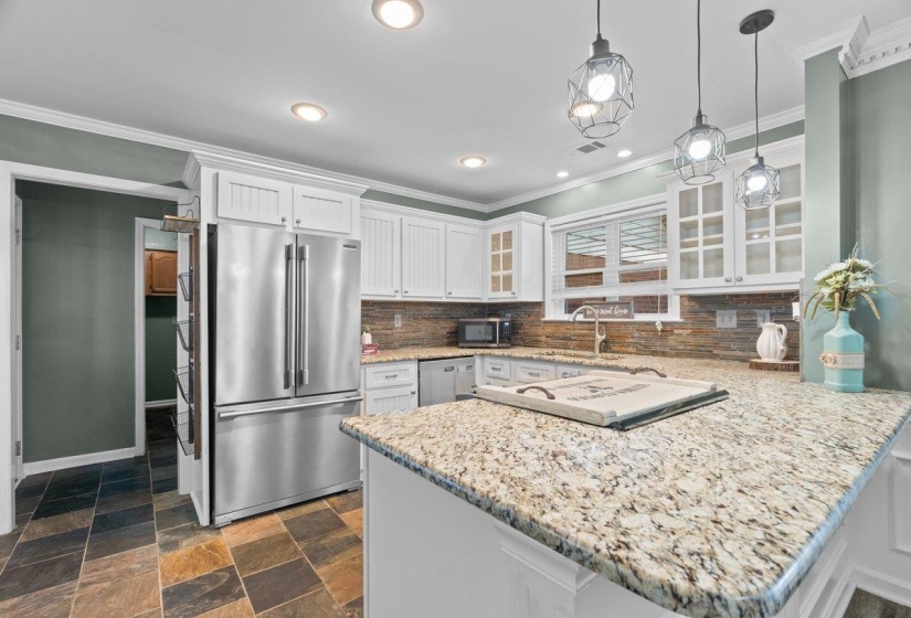 8067 SARA JANE LN, Bartlett, Tennessee 38133, 5 Bedroom Bedrooms, 3 Room Rooms,3 BathroomBathrooms,Residential,For Sale,SARA JANE,0,10226120