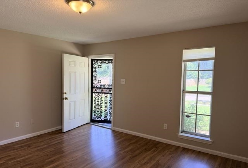 5400 SPUTNIK DR, Memphis, Tennessee 38118, 3 Bedroom Bedrooms, 6 Room Rooms,2 BathroomBathrooms,Residential,For Sale,SPUTNIK,0,10226364