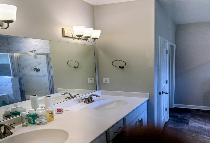 5840 TUCKER LANDING DR, Horn Lake, Mississippi 38637, 3 Bedroom Bedrooms, 8 Room Rooms,2 BathroomBathrooms,Residential,For Sale,TUCKER LANDING,0,10226467