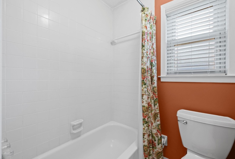 2174 MONTEGO DR, Memphis, Tennessee 38016, 4 Bedroom Bedrooms, 9 Room Rooms,2.1 BathroomBathrooms,Residential,For Sale,MONTEGO,0,10228493