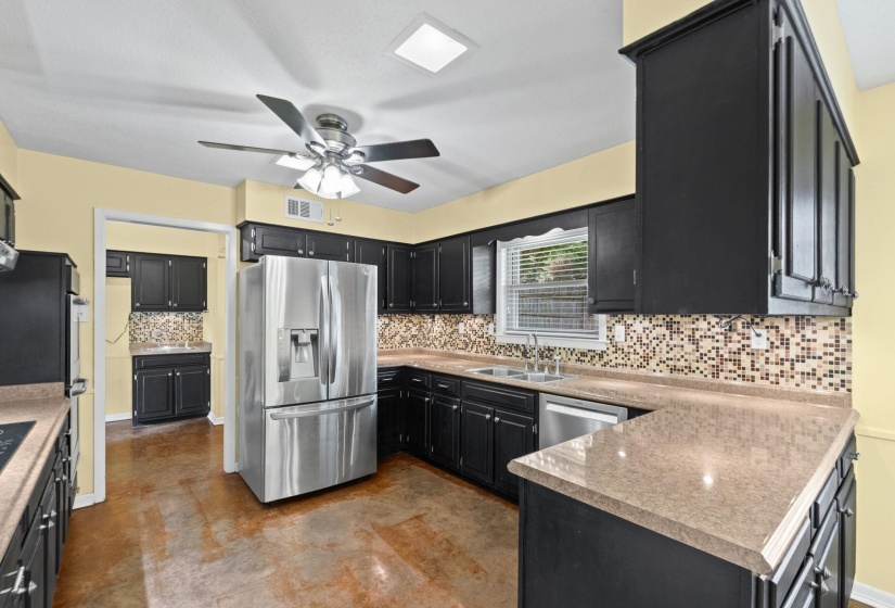 2174 MONTEGO DR, Memphis, Tennessee 38016, 4 Bedroom Bedrooms, 9 Room Rooms,2.1 BathroomBathrooms,Residential,For Sale,MONTEGO,0,10228493