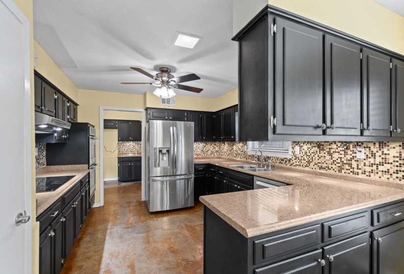 2174 MONTEGO DR, Memphis, Tennessee 38016, 4 Bedroom Bedrooms, 9 Room Rooms,2.1 BathroomBathrooms,Residential,For Sale,MONTEGO,0,10228493