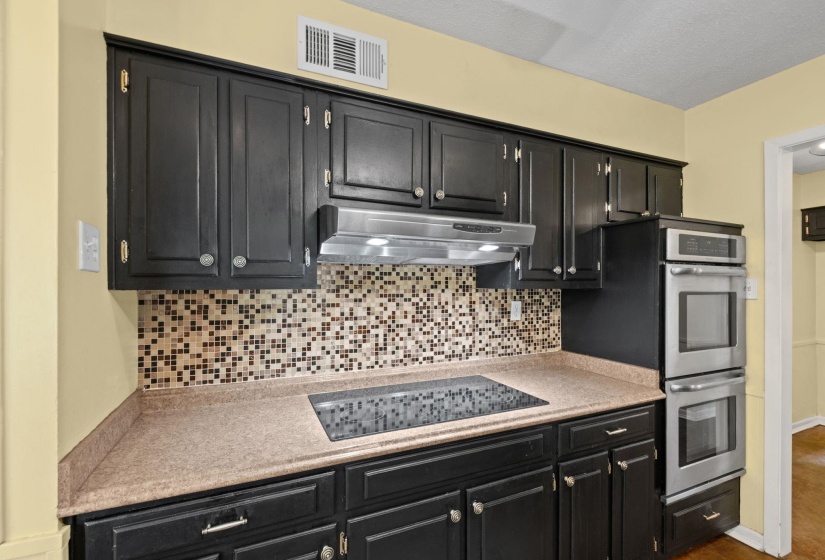 2174 MONTEGO DR, Memphis, Tennessee 38016, 4 Bedroom Bedrooms, 9 Room Rooms,2.1 BathroomBathrooms,Residential,For Sale,MONTEGO,0,10228493