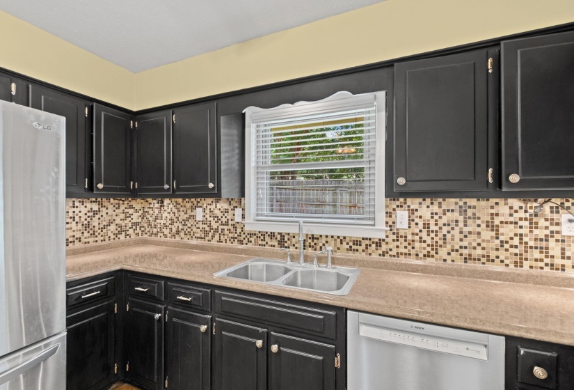 2174 MONTEGO DR, Memphis, Tennessee 38016, 4 Bedroom Bedrooms, 9 Room Rooms,2.1 BathroomBathrooms,Residential,For Sale,MONTEGO,0,10228493