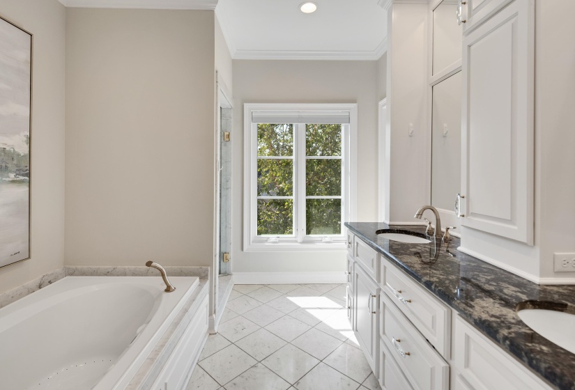1000 MURRAY HILL LN, Memphis, Tennessee 38120, 3 Bedroom Bedrooms, 6 Room Rooms,3 BathroomBathrooms,Residential,For Sale,MURRAY HILL,0,10228496
