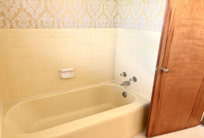 407 MAIN ST, Middleton, Tennessee 38052, 3 Bedroom Bedrooms, 10 Room Rooms,2 BathroomBathrooms,Residential,For Sale,MAIN,0,10228512
