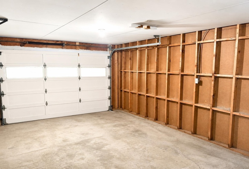 407 MAIN ST, Middleton, Tennessee 38052, 3 Bedroom Bedrooms, 10 Room Rooms,2 BathroomBathrooms,Residential,For Sale,MAIN,0,10228512