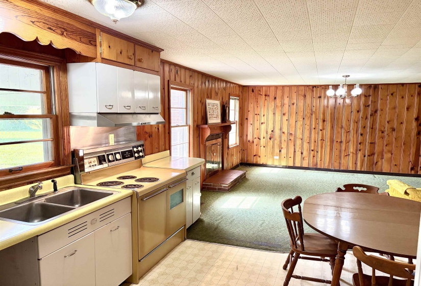 407 MAIN ST, Middleton, Tennessee 38052, 3 Bedroom Bedrooms, 10 Room Rooms,2 BathroomBathrooms,Residential,For Sale,MAIN,0,10228512