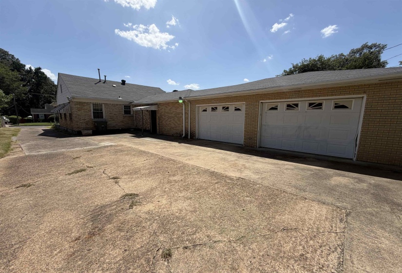 2084 WORTHINGTON CIR, Memphis, Tennessee 38114, 3 Bedroom Bedrooms, 7 Room Rooms,1.1 BathroomBathrooms,Residential,For Sale,WORTHINGTON,0,10228518