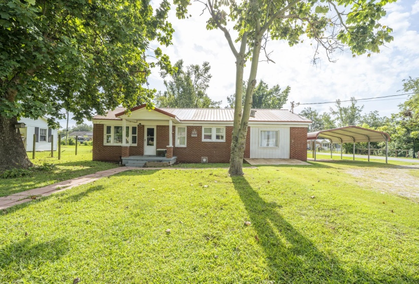 435 BELMONT ST, Savannah, Tennessee 38372-2893, 3 Bedroom Bedrooms, 7 Room Rooms,1 BathroomBathrooms,Residential,For Sale,BELMONT,0,10228525