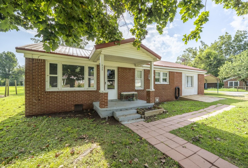 435 BELMONT ST, Savannah, Tennessee 38372-2893, 3 Bedroom Bedrooms, 7 Room Rooms,1 BathroomBathrooms,Residential,For Sale,BELMONT,0,10228525