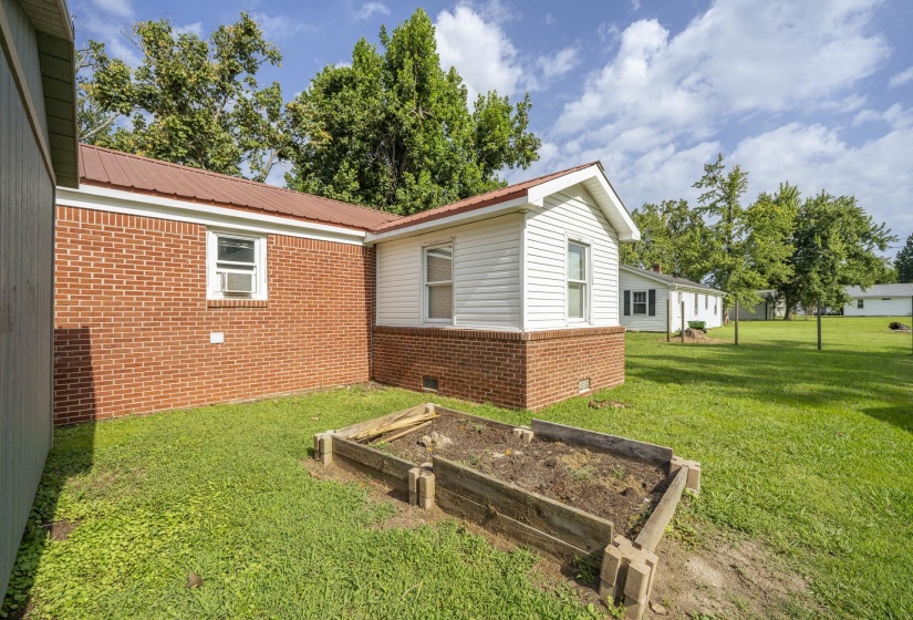 435 BELMONT ST, Savannah, Tennessee 38372-2893, 3 Bedroom Bedrooms, 7 Room Rooms,1 BathroomBathrooms,Residential,For Sale,BELMONT,0,10228525