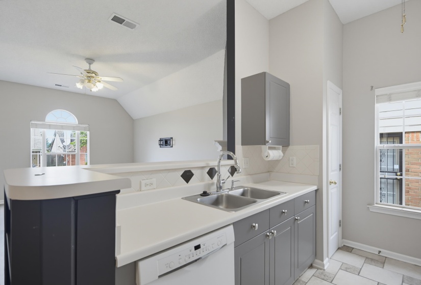 6883 WRIGLEY DR, Cordova, Tennessee 38018, 3 Bedroom Bedrooms, 7 Room Rooms,2 BathroomBathrooms,Residential,For Sale,WRIGLEY,0,10228537