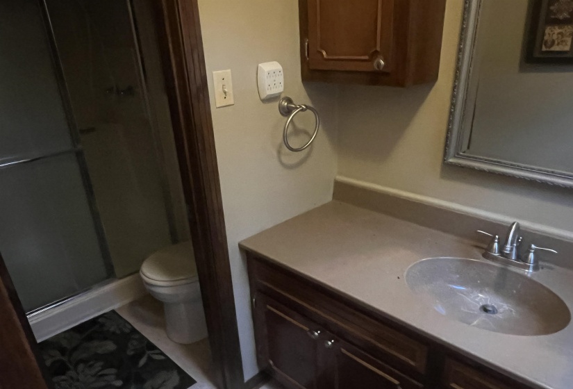 1250 CLIFFT RD, Bolivar, Tennessee 38008, 3 Bedroom Bedrooms, 7 Room Rooms,2.1 BathroomBathrooms,Residential,For Sale,CLIFFT,0,10228541