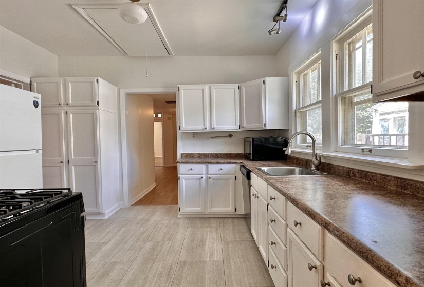171 MARNE ST, Memphis, Tennessee 38111, 3 Bedroom Bedrooms, 6 Room Rooms,2 BathroomBathrooms,Residential,For Sale,MARNE,0,10228542