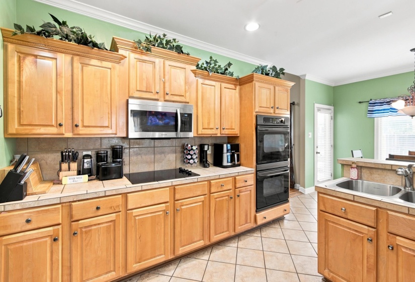 1704 BELLEDEER DR, Cordova, Tennessee 38016, 4 Bedroom Bedrooms, 8 Room Rooms,2.1 BathroomBathrooms,Residential,For Sale,BELLEDEER,0,10228548