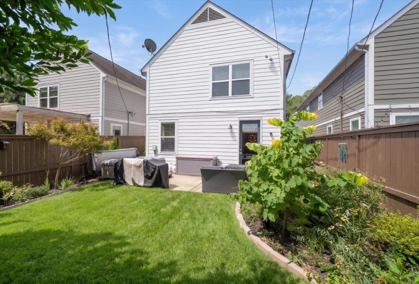 1076 BLYTHE ST, Memphis, Tennessee 38104, 3 Bedroom Bedrooms, 5 Room Rooms,2.1 BathroomBathrooms,Residential,For Sale,BLYTHE,0,10228550