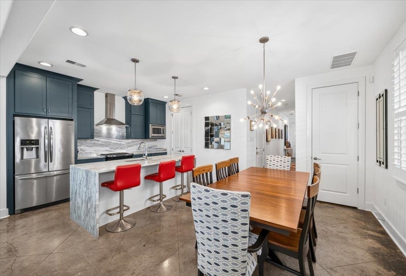 1076 BLYTHE ST, Memphis, Tennessee 38104, 3 Bedroom Bedrooms, 5 Room Rooms,2.1 BathroomBathrooms,Residential,For Sale,BLYTHE,0,10228550