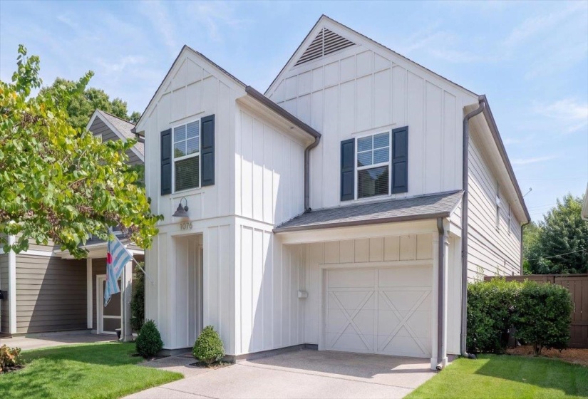 1076 BLYTHE ST, Memphis, Tennessee 38104, 3 Bedroom Bedrooms, 5 Room Rooms,2.1 BathroomBathrooms,Residential,For Sale,BLYTHE,0,10228550