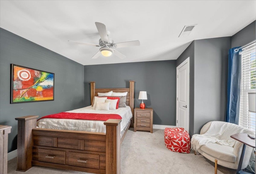 1076 BLYTHE ST, Memphis, Tennessee 38104, 3 Bedroom Bedrooms, 5 Room Rooms,2.1 BathroomBathrooms,Residential,For Sale,BLYTHE,0,10228550