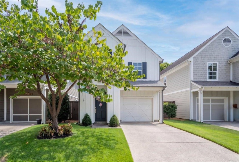 1076 BLYTHE ST, Memphis, Tennessee 38104, 3 Bedroom Bedrooms, 5 Room Rooms,2.1 BathroomBathrooms,Residential,For Sale,BLYTHE,0,10228550