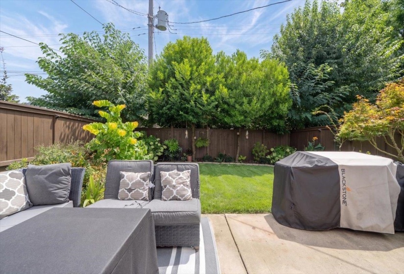 1076 BLYTHE ST, Memphis, Tennessee 38104, 3 Bedroom Bedrooms, 5 Room Rooms,2.1 BathroomBathrooms,Residential,For Sale,BLYTHE,0,10228550