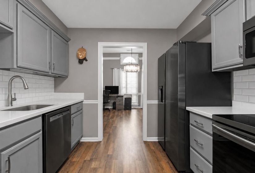 334 BROOK RIDGE DR, Memphis, Tennessee 38018, 5 Bedroom Bedrooms, 8 Room Rooms,3.1 BathroomBathrooms,Residential,For Sale,BROOK RIDGE,0,10228552