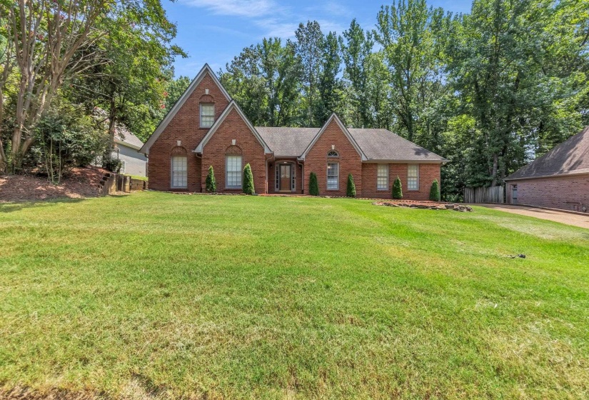 334 BROOK RIDGE DR, Memphis, Tennessee 38018, 5 Bedroom Bedrooms, 8 Room Rooms,3.1 BathroomBathrooms,Residential,For Sale,BROOK RIDGE,0,10228552