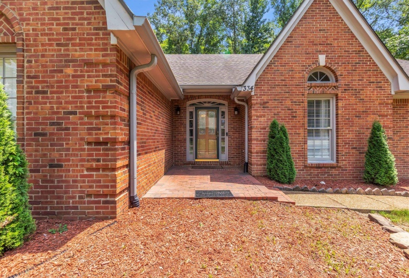334 BROOK RIDGE DR, Memphis, Tennessee 38018, 5 Bedroom Bedrooms, 8 Room Rooms,3.1 BathroomBathrooms,Residential,For Sale,BROOK RIDGE,0,10228552