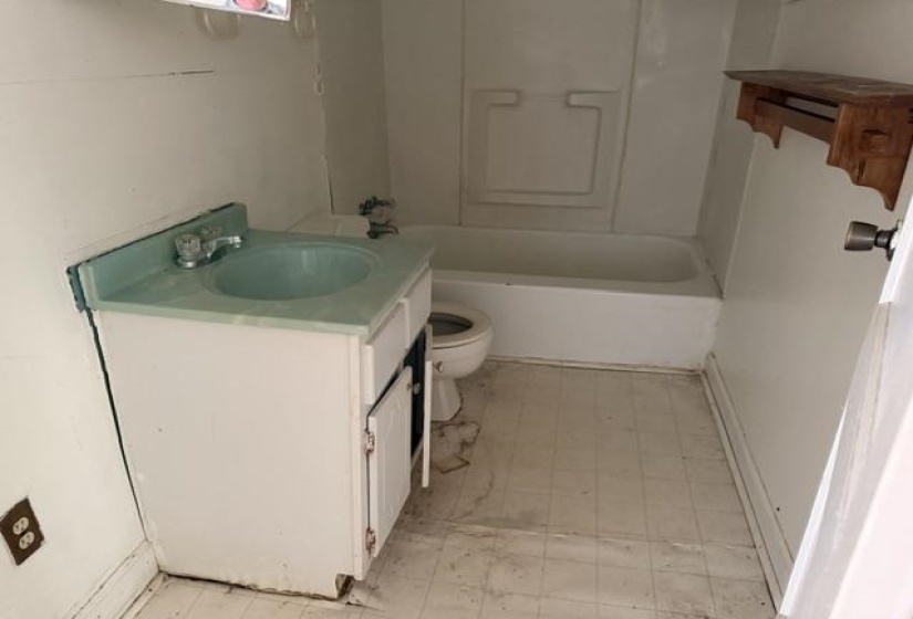 623 CRAVENS RD, Savannah, Tennessee 38372, 2 Bedroom Bedrooms, 6 Room Rooms,1 BathroomBathrooms,Residential,For Sale,CRAVENS,0,10228561