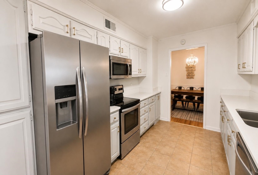 296 WHITE STATION RD, Memphis, Tennessee 38117, 3 Bedroom Bedrooms, 6 Room Rooms,2 BathroomBathrooms,Residential,For Sale,WHITE STATION,0,10228568