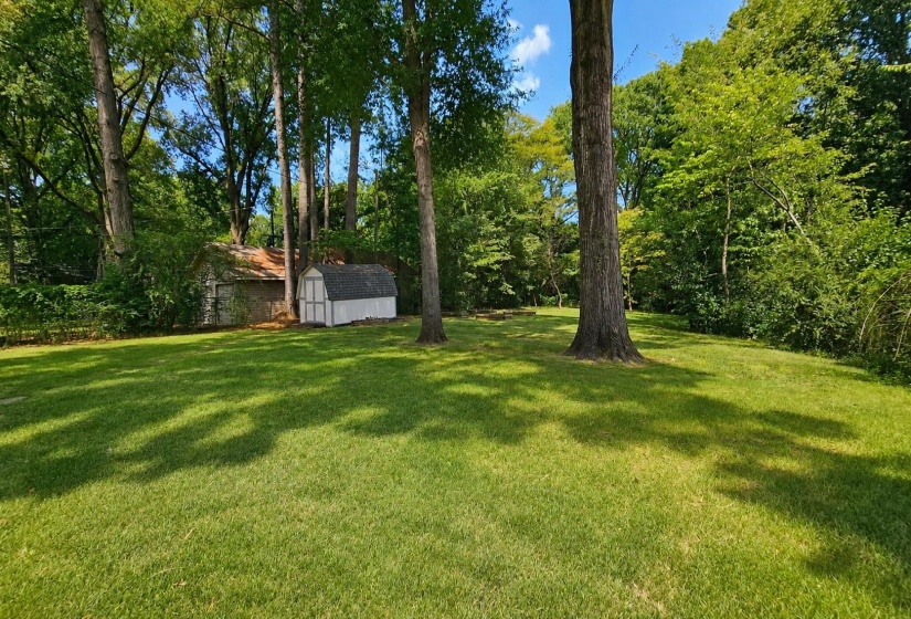 296 WHITE STATION RD, Memphis, Tennessee 38117, 3 Bedroom Bedrooms, 6 Room Rooms,2 BathroomBathrooms,Residential,For Sale,WHITE STATION,0,10228568