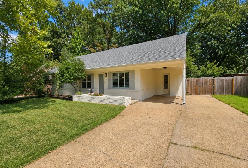 296 WHITE STATION RD, Memphis, Tennessee 38117, 3 Bedroom Bedrooms, 6 Room Rooms,2 BathroomBathrooms,Residential,For Sale,WHITE STATION,0,10228568