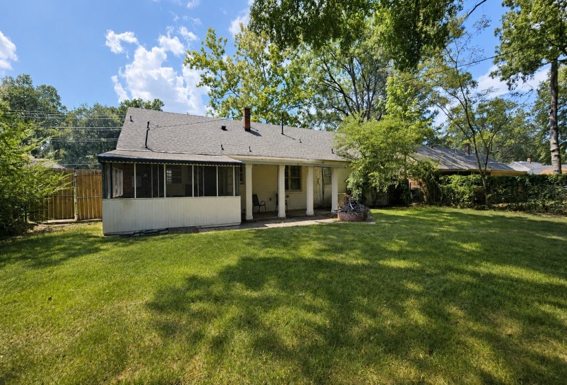 296 WHITE STATION RD, Memphis, Tennessee 38117, 3 Bedroom Bedrooms, 6 Room Rooms,2 BathroomBathrooms,Residential,For Sale,WHITE STATION,0,10228568