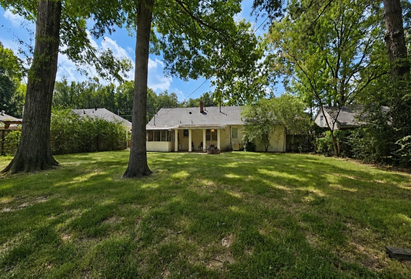 296 WHITE STATION RD, Memphis, Tennessee 38117, 3 Bedroom Bedrooms, 6 Room Rooms,2 BathroomBathrooms,Residential,For Sale,WHITE STATION,0,10228568