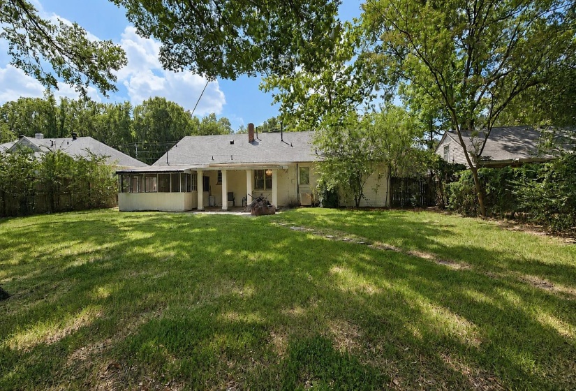 296 WHITE STATION RD, Memphis, Tennessee 38117, 3 Bedroom Bedrooms, 6 Room Rooms,2 BathroomBathrooms,Residential,For Sale,WHITE STATION,0,10228568