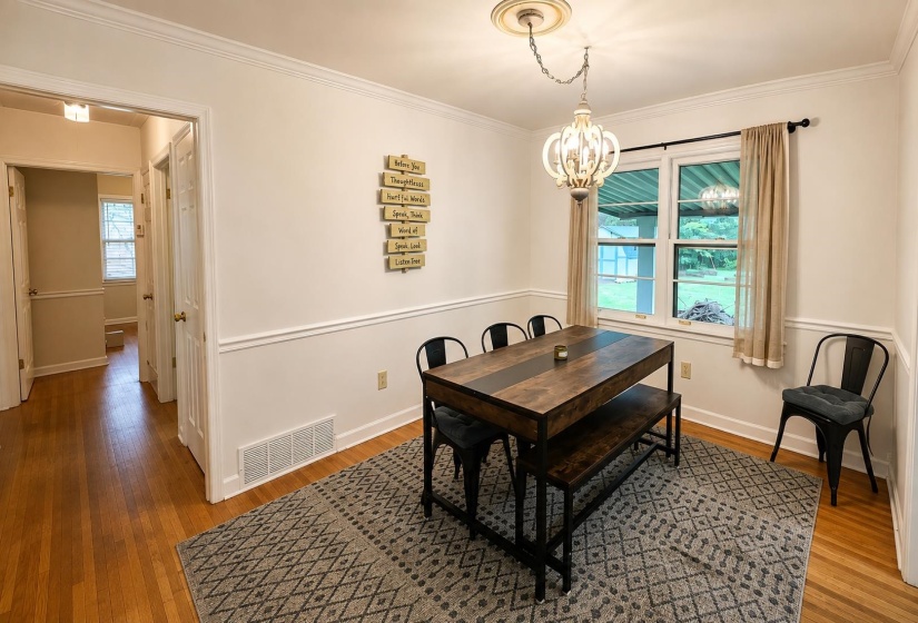 296 WHITE STATION RD, Memphis, Tennessee 38117, 3 Bedroom Bedrooms, 6 Room Rooms,2 BathroomBathrooms,Residential,For Sale,WHITE STATION,0,10228568