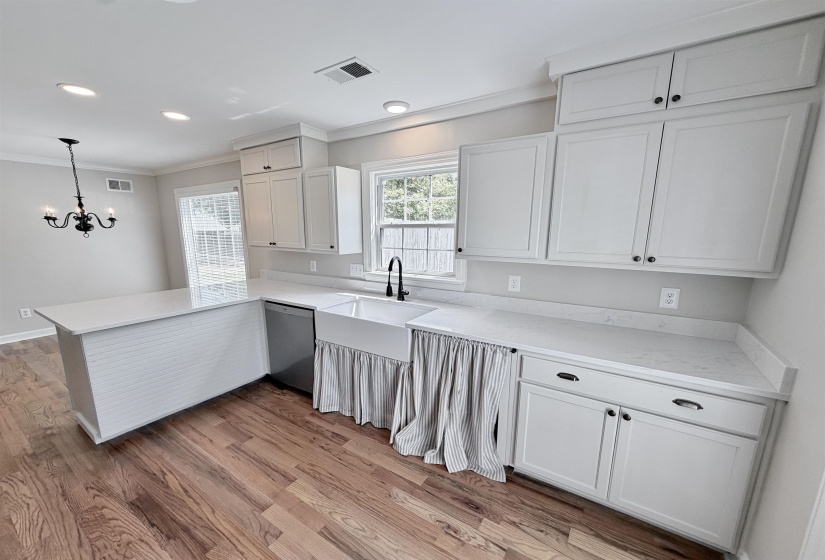 474 QUAIL CREST DR, Collierville, Tennessee 38017, 5 Bedroom Bedrooms, 10 Room Rooms,3 BathroomBathrooms,Residential,For Sale,QUAIL CREST,0,10228572